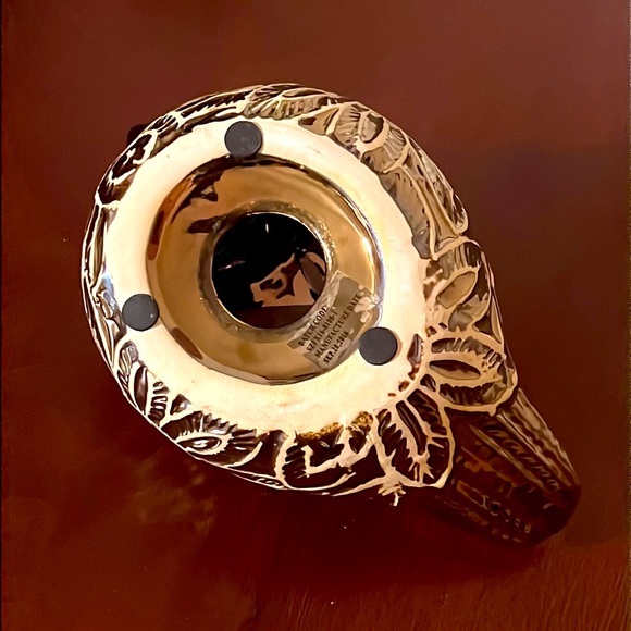 Dark Gold Cardinal Bird - Picture 7 of 11